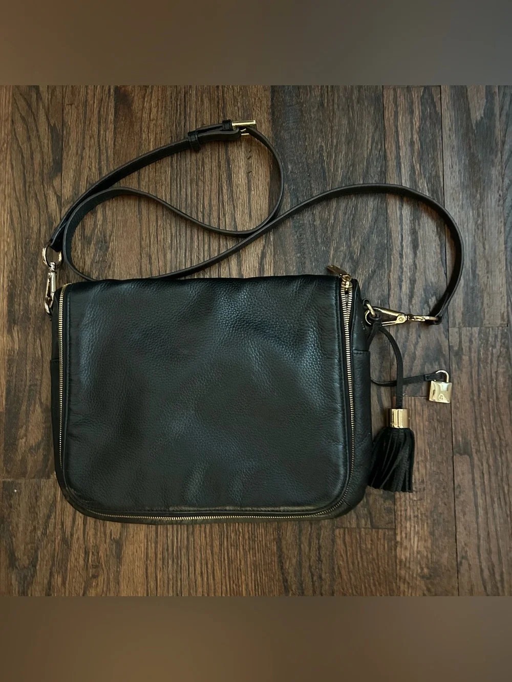 G.I.L.I. Gili Halo got it love it Halo BLACK Leather Crossbody